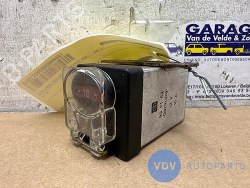 Used Electronic sensor MERCEDES-BENZ 190 (W201) 2.0 (201.022) (90 hp) 25954811