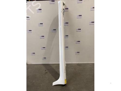 Used Right sideskirt Right sideskirt 38852993 38852993