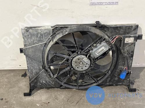 Used Radiator fan MERCEDES-BENZ B-CLASS Sports Tourer (W246, W242) B 220 CDI / d (246.203) (170 hp) 25956814