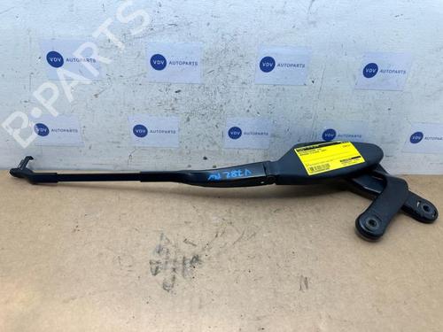 Used Front windshield wiper arm Front windshield wiper arm 38836690 38836690