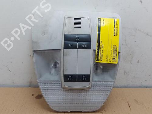 interior-roof-light-mercedes-benz-slk-r172-2011-38818302 main image