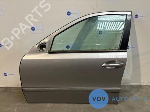 Used Left front door MERCEDES-BENZ E-CLASS (W211) E 320 CDI (211.022) (224 hp) 25961719