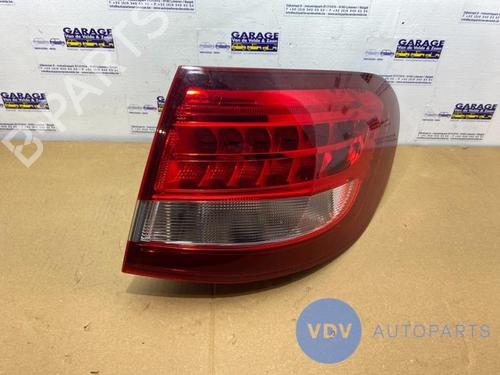 Used Right taillight MERCEDES-BENZ GLC (X253) 300 de 4-matic (253.911) (306 hp) 25945409