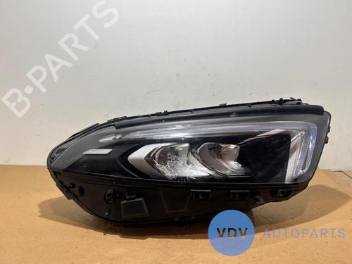 Faro destro MERCEDES-BENZ A-CLASS Saloon (V177) A 250 e (177.186) (218 hp) 30110776