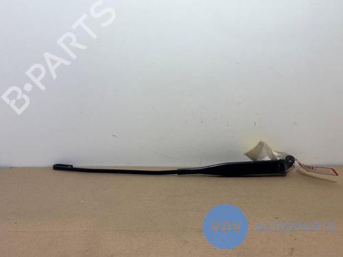 Used Front windshield wiper arm MERCEDES-BENZ A-CLASS (W169) A 150 (169.031, 169.331) (95 hp) 26924249