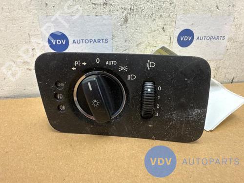 Used Headlight switch MERCEDES-BENZ CLS (C219) CLS 320 CDI (219.322) (224 hp) 25965301