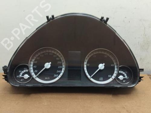 Used Instrument cluster Instrument cluster MERCEDES-BENZ C-CLASS Coupe (CL203) C 220 CDI (203.708) (150 hp) 38818118 38818118