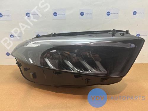 Used Right headlight MERCEDES-BENZ A-CLASS (W177) A 200 (177.087) (150 hp) 25960459