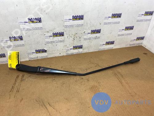Used Front windshield wiper arm MERCEDES-BENZ A-CLASS (W169) A 170 (169.032, 169.332) (116 hp) 25954042