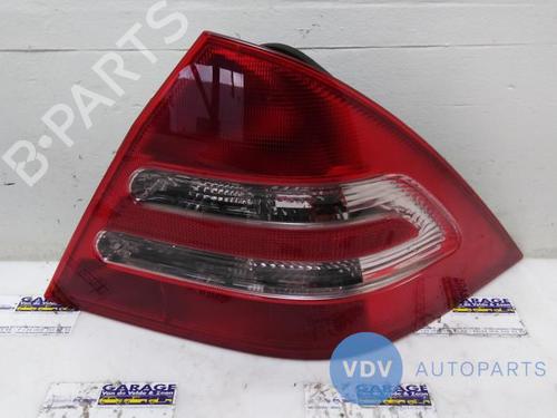 Used Right taillight MERCEDES-BENZ C-CLASS (W203) C 200 CDI (203.004) (116 hp) 25942302