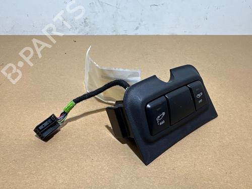 switch-mercedes-benz-gl-class-x166-2012-2013-2014-2015-38825946 main image