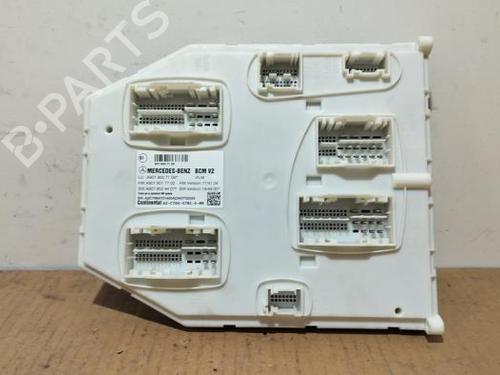Used Electronic module Electronic module MERCEDES-BENZ SPRINTER 3,5-t Tourer Bus (B907) 319 CDI (907.733, 907.735) (190 hp) 39698063 39698063