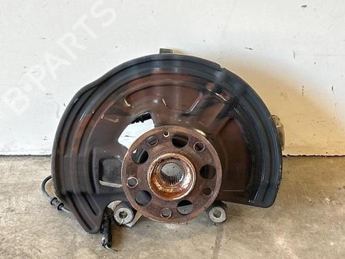 Used Right front steering knuckle Right front steering knuckle MERCEDES-BENZ /8 Coupe (W114) 280 CE (114.072) (185 hp) 40289508 40289508
