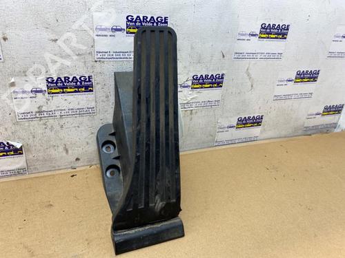 pedal-mercedes-benz-glk-class-x204-2008-2009-2010-2011-2012-2013-2014-2015-38845354 main image