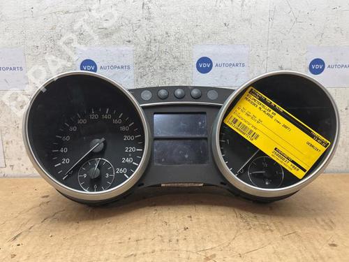 instrument-cluster-mercedes-benz-m-class-w164-2005-2006-2007-2008-2009-2010-2011-2012-38832434 main image