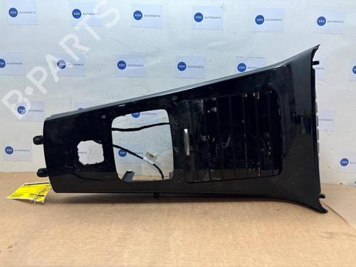 middle-console-mercedes-benz-a-class-w177-2018-38839776 main image