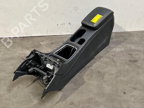 Used Middle console Middle console 38822024 38822024