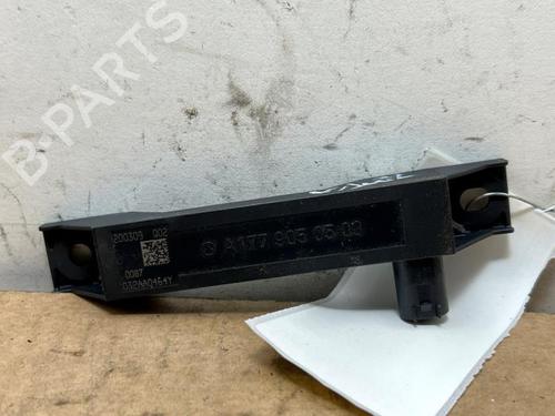 antennabase-mercedes-benz-gla-h247-2020-38821623 main image