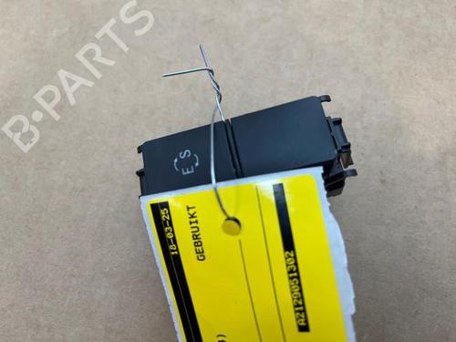 switch-mercedes-benz-e-class-w212-2009-2010-2011-2012-2013-2014-2015-2016-38830626 main image