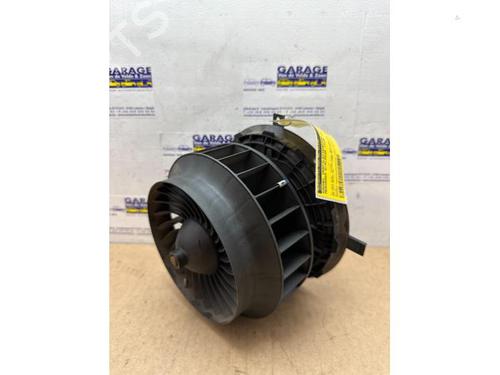 Used Heater blower motor Heater blower motor MERCEDES-BENZ E-CLASS T-Model (S213) E 220 d (213.204) (163 hp) 38853092 38853092