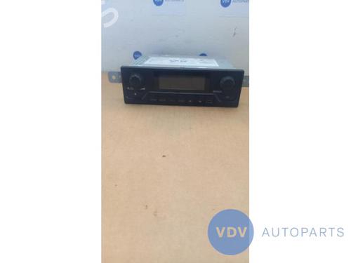 Used Radio MERCEDES-BENZ SPRINTER 3,5-t Van (B907, B910) 314 CDI RWD (907.631, 907.633, 907.635, 907.637) (143 hp) 25964517