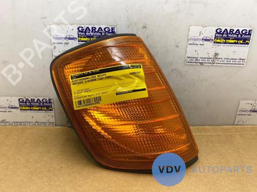 Used Right front indicator MERCEDES-BENZ 124 Saloon (W124) 200 (105 hp) 25956576