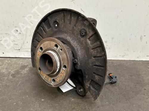 Used Right front steering knuckle Right front steering knuckle MERCEDES-BENZ VITO / MIXTO Van (W639) 119 (639.601, 639.603, 639.605) (190 hp) 38819269 38819269