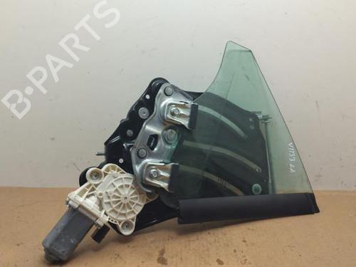 rear-left-quarter-glass-mercedes-benz-slk-r172-2011-38818713 main image