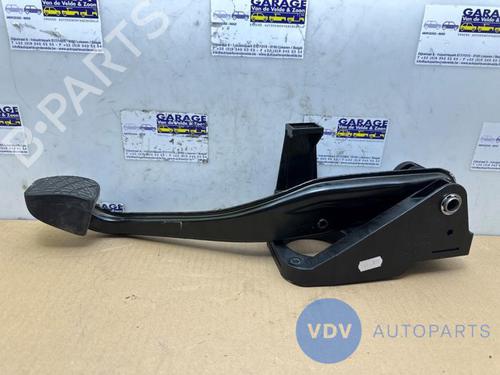 Used Break pedal MERCEDES-BENZ A-CLASS (W176) A 180 CDI / d (176.012) (109 hp) 25958511