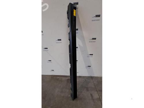 Used Right sideskirt Right sideskirt 38842144 38842144
