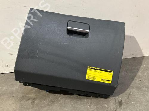 Used Glove box Glove box 38819597 38819597