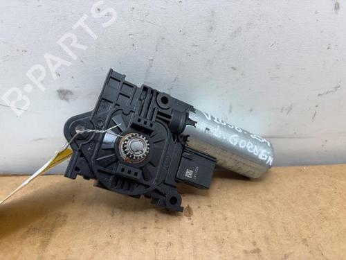 sunroof-engine-mercedes-benz-glc-x254-2022-38822759 main image