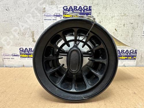 air-vent-mercedes-benz-sprinter-35-t-van-b907-b910-2018-38845714 main image