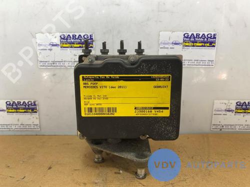Used ABS pump MERCEDES-BENZ VITO / MIXTO Van (W639) 113 CDI (639.601, 639.603, 639.605) (136 hp) 25953760