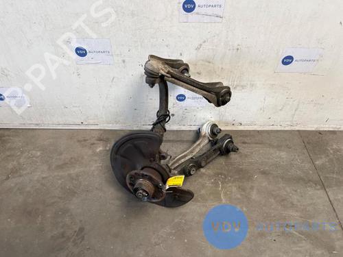 Used Left front steering knuckle MERCEDES-BENZ E-CLASS (W211) E 200 CDI (211.004) (102 hp) 25974330