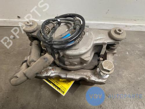 Used Right front brake caliper MERCEDES-BENZ C-CLASS (W205) C 200 BlueTEC / d (205.037) (136 hp) 25952781