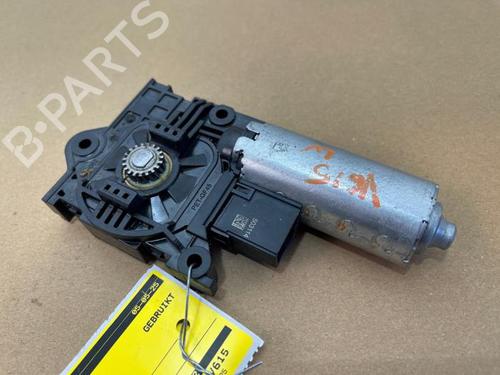 sunroof-engine-mercedes-benz-a-class-w177-2018-38829214 main image
