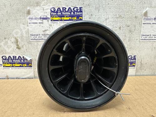 air-vent-mercedes-benz-sprinter-35-t-van-b907-b910-2018-38845713 main image