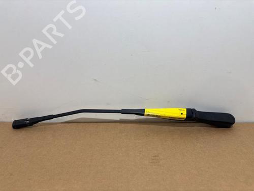 front-windshield-wiper-arm-mercedes-benz-cla-shooting-brake-x118-2019-38828874 main image