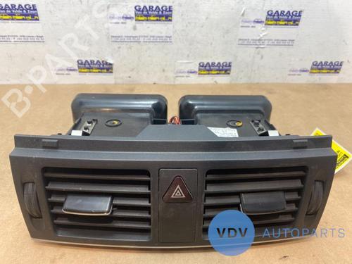 Used Air vent MERCEDES-BENZ C-CLASS (W204) C 200 CDI (204.001) (136 hp) 25952399