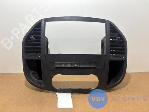 Used Air vent MERCEDES-BENZ VITO Van (W447) 114 CDI (447.601, 447.603, 447.605) (136 hp) 26388427