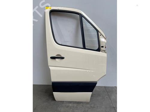 Used Right front door Right front door MERCEDES-BENZ SPRINTER 5-t Van (B906) 511 CDI (906.653, 906.655, 906.657) (109 hp) 38827802 38827802