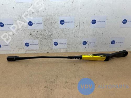 Used Front windshield wiper arm MERCEDES-BENZ CLA Shooting Brake (X118) CLA 180 d (118.610) (116 hp) 25967846