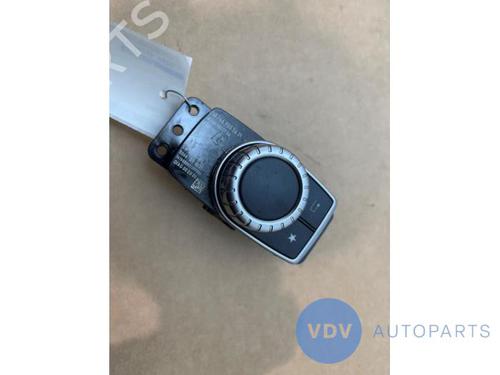 Used Display monitor MERCEDES-BENZ CLA Coupe (C117) CLA 220 CDI 4-matic (117.305) (170 hp) 25966826