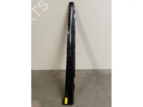 Used Right sideskirt Right sideskirt 38828280 38828280