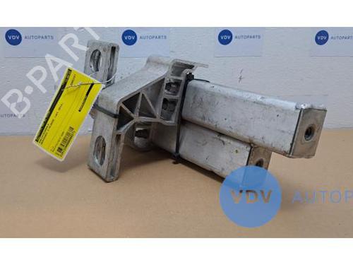Used Crossmember MERCEDES-BENZ C-CLASS (W205) C 180 BlueTEC / d (205.036) (116 hp) 25965021