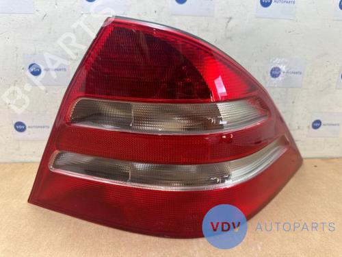 Used Right taillight MERCEDES-BENZ S-CLASS (W220) S 320 CDI (220.025, 220.125) (204 hp) 25966310