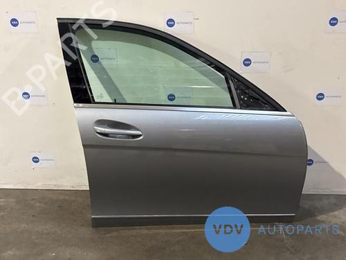 Used Right front door MERCEDES-BENZ C-CLASS (W204) C 200 CDI (204.007, 204.006) (136 hp) 25970169