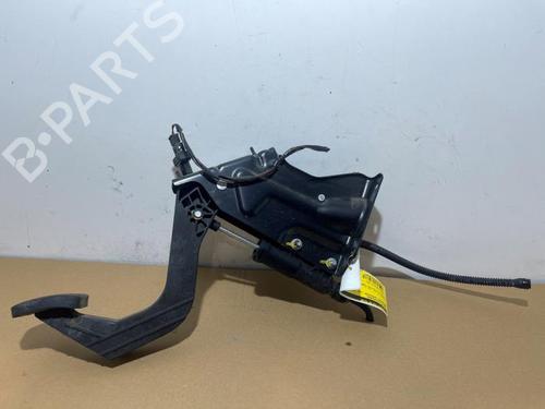 Used Clutch pedal Clutch pedal 38825847 38825847