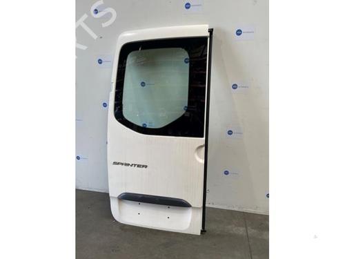 tailgate-mercedes-benz-sprinter-35-t-van-b907-b910-2018-38837767 main image